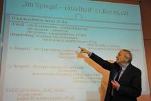 Klar, pointiert, rhetorisch brillant: Der Neutestamentler Kurt Niederwimmer beim Vortrag (Foto: M.Uschmann/epdÖ)