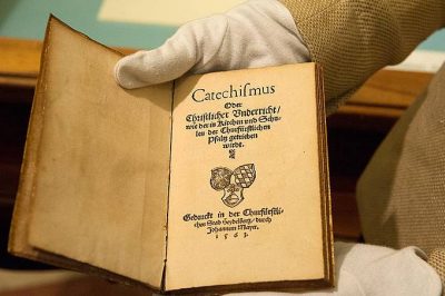 Ein Exemplar des Heidelberger Katechismus befindet sich im Besitz der Österreichischen Nationalbibliothek. Foto: epd/Uschmann