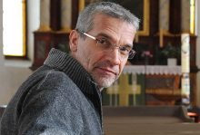 Martin Müller, Leiter der Evangelischen Akademie Kärnten und Pfarrer in Waiern, kritisiert scharf die österreichische Abschiebepraxis. (Foto: epd/Uschmann)