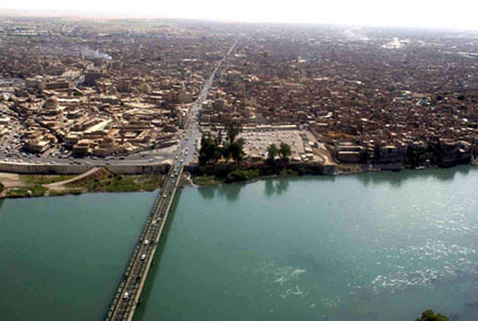 Mosul ist eine Stadt im Norden des Irak am rechten Ufer des Tigris, circa 350 Kilometer nördlich von Bagdad. Sie ist mit rund 2.882.000 Einwohnern nach Bagdad die zweitgrößte Stadt des Landes. (Foto: wikipedia)