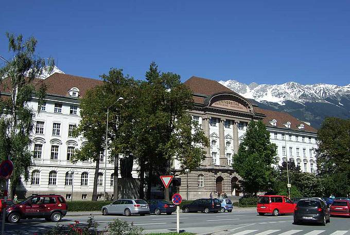 An der Universität Innsbruck trafen sich Vertreterinnen und Vertreter christlicher Kirchen, um aktuelle Fragen der Ökumene zu behandeln (Foto: www.wikimedia.org/NewYorkNewYork)
