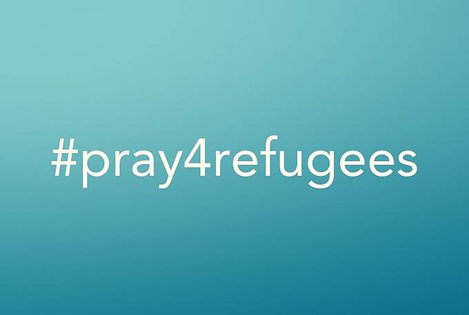 "Postet den Hashtag #pray4refugees und am besten gleich dazu ein Foto mit dem Hashtag und Kerze in euren Titelbildern, in euren sozialen Netzwerken, Websites, Blogs etc. um damit in eurer Umgebung Bewusstsein zu schaffen und zu zeigen, dass wir damit nicht einverstanden sind wie aktuell mit geflüchteten Menschen in Europa umgegangen wird", dazu fordert die EJÖ in einer aktuellen Aussendung auf.