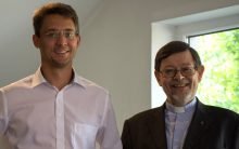 Stefan Schröckenfuchs (l.) folgt auf Lothar Pöll als Superintendent der Evangelisch-methodistischen Kirche in Österreich. (Foto: Bernhard Pöll)