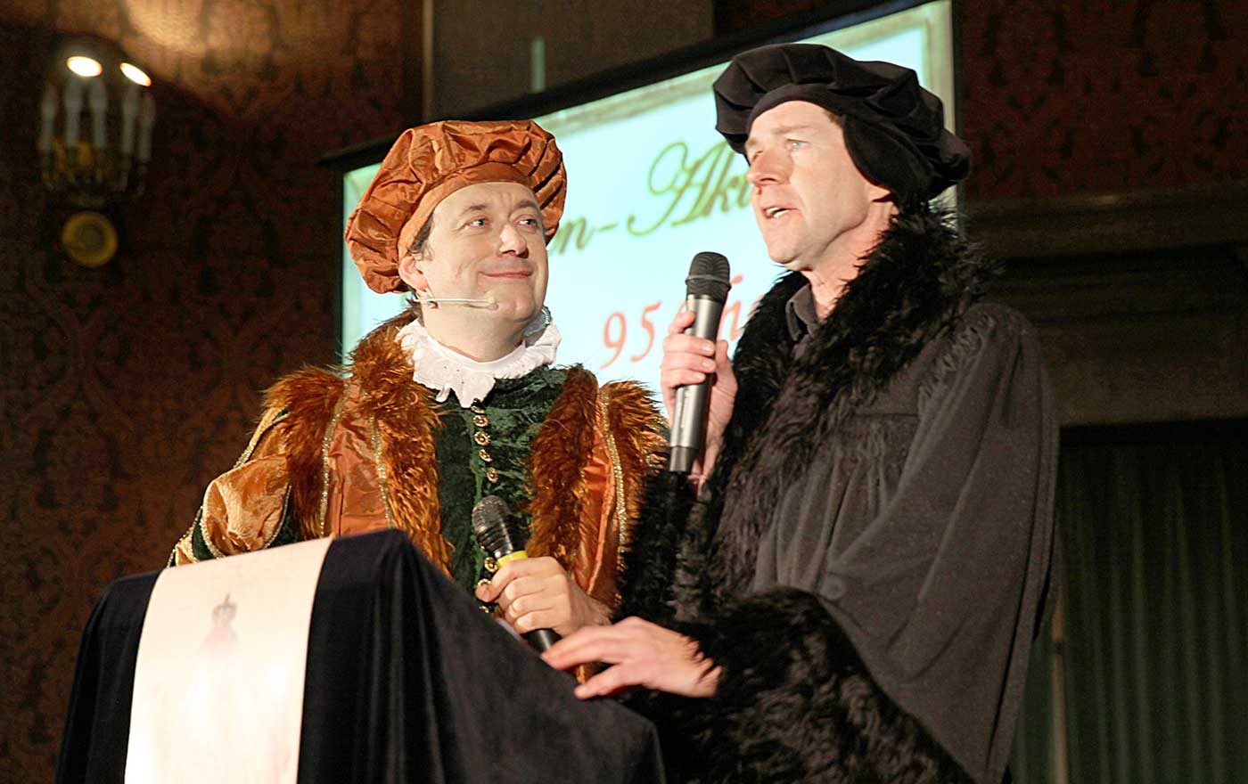 Oliver Hochkofler (li.) und Imo Trojan bei der Premiere ihres Reformationskabaretts in Graz. Foto: Nicole Götschmaier