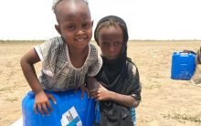 In Ostafrika ist die Lebensgrundlage zigtausender Menschen bedroht. Besonders Kinder leiden unter der Dürre. Foto: Kindernothilfe/Angelika Böhling