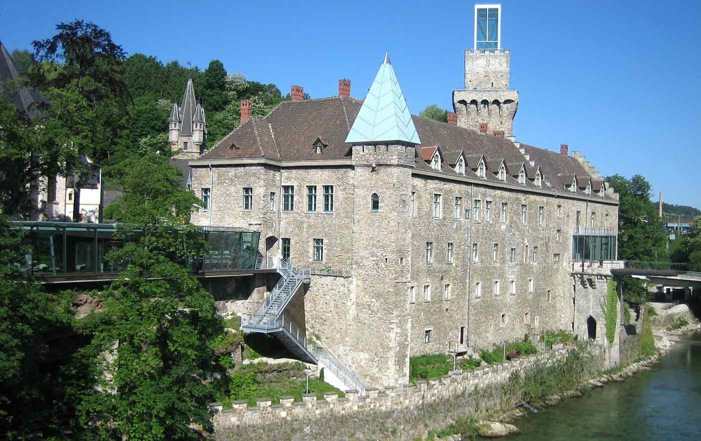 Das "5e Museum" im Schloss Rothschild beherbergt die spannende Ausstellung anlässlich des Reformationsjubiläums. (Foto: Wikipedia/ Wikipedia/Martin Hirsch)