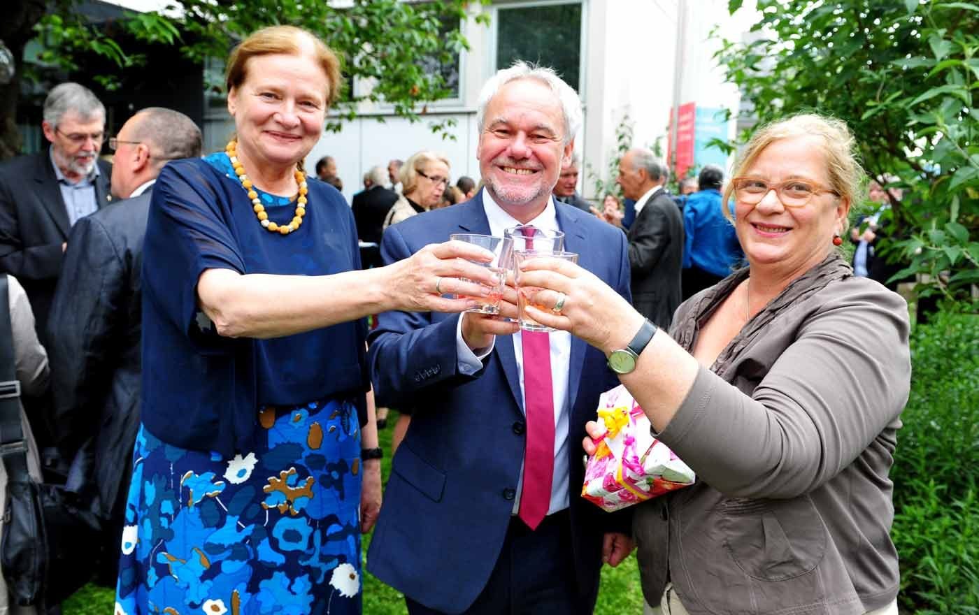 Johanna Uljas-Lutz, Karl Schiefermair und Charlotte Matthias. Foto: epd / M. Uschmann