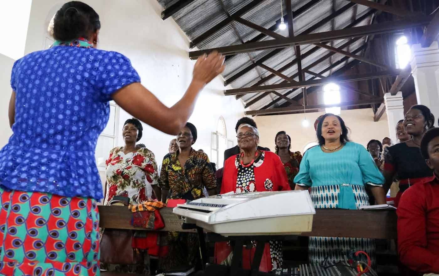 Neben Workshops, Diskussionen und Plenarvorträgen prägten Gottesdienste die Weltmissionskonferenz. Hier eine Feier in der Nkwarungo Lutheran Church in Arusha. Foto: Ivars Kupcis/WCC