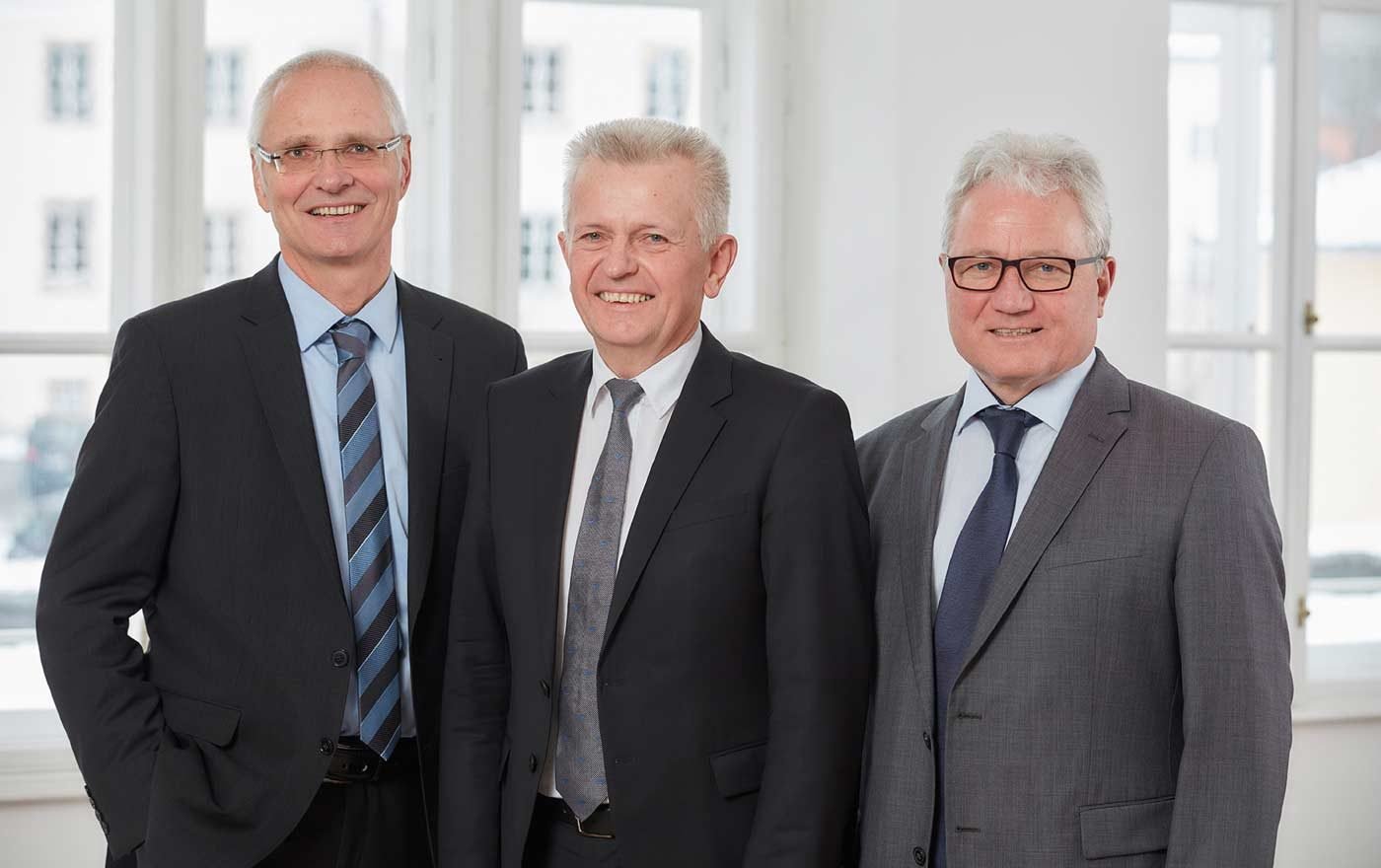 Der neue Dreier-Vorstand - Rainer Wettreck, Josef Scharinger und Heinz Thaler (v.l.) - steht seit 1. Jänner 2018 dem Sozial- und Gesundheitsunternehmen Diakoniewerk vor. Foto: Enzelmüller