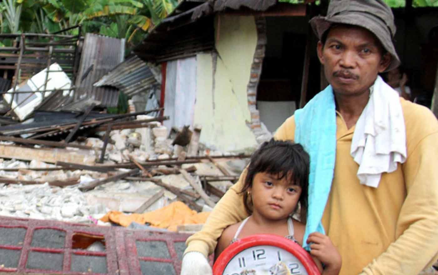 Fast 400.000 Menschen mussten auf der indonesischen Insel Lombok ihre zerstörten Häuser verlassen. Foto: Rainer Lang/DKH