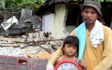 Fast 400.000 Menschen mussten auf der indonesischen Insel Lombok ihre zerstörten Häuser verlassen. Foto: Rainer Lang/DKH