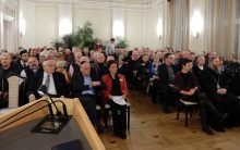 Rund 120 Menschen folgten dem Aufruf zur "Einstimmung in den Tag des Judentums" nach Wien-Ottakring. Foto: Elisabeth Lutter.