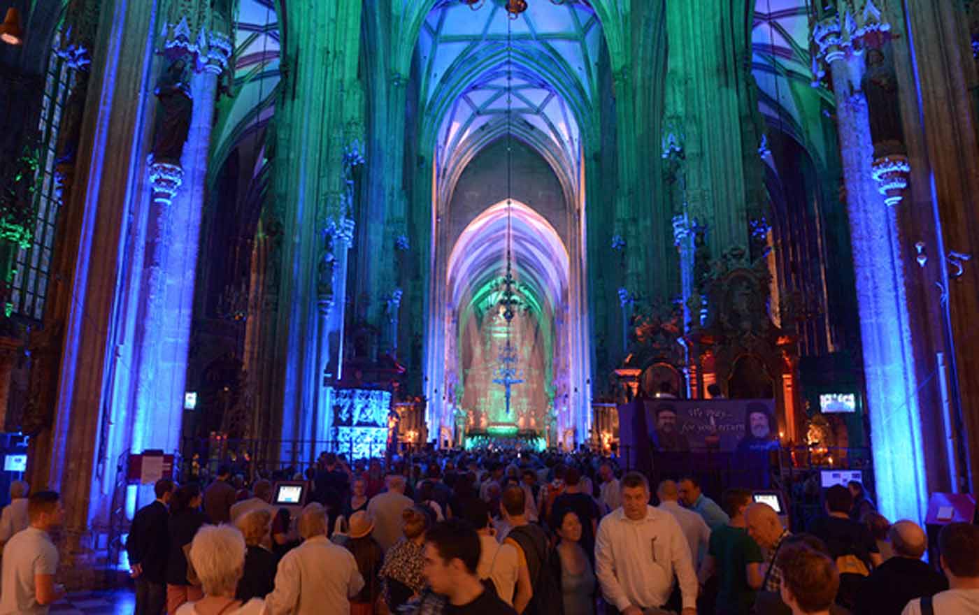 Rund 300.000 Menschen zieht die Lange Nacht der Kirchen Jahr für Jahr an. Foto: kathbild/Franz Josef Rupprecht