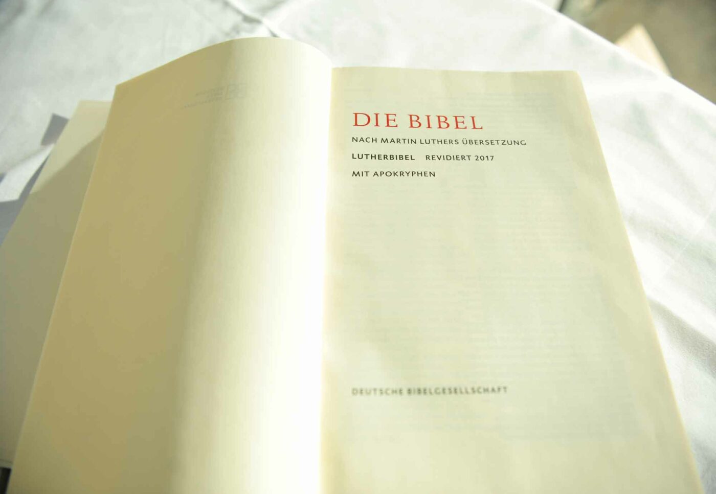 "Der Philosoph Carl Friedrich von Weizsäcker meinte sinngemäß, man könne die Bibel wörtlich nehmen oder ernst. Beides zugleich gehe nicht." Foto: epd/Uschmann