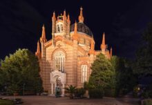 Die evangelische Kirche bietet in der Langen Nacht der Kirchen ein umfassendes Programm wie etwa eine Nachtführung über den evangelischen Friedhof rund um die Christuskirche in Wien-Favoriten. (Foto: EDW / Stephan Schönlaub)