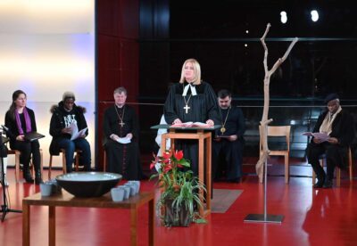 Die stellvertretende ÖRKÖ-Vorsitzende, Oberkirchenrätin Ingrid Bachler, beim TV-Gottesdienst in Wels. (Foto: epd/Uschmann)