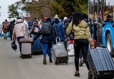 Dem neuen Gesetzesentwurf zufolge bekommen nicht arbeitsfähige Kriegsflüchtlinge aus der Ukraine keine dauerhafte Aufenthaltserlaubnis. (Foto: Depositphotos / Yanosh Nemesh)