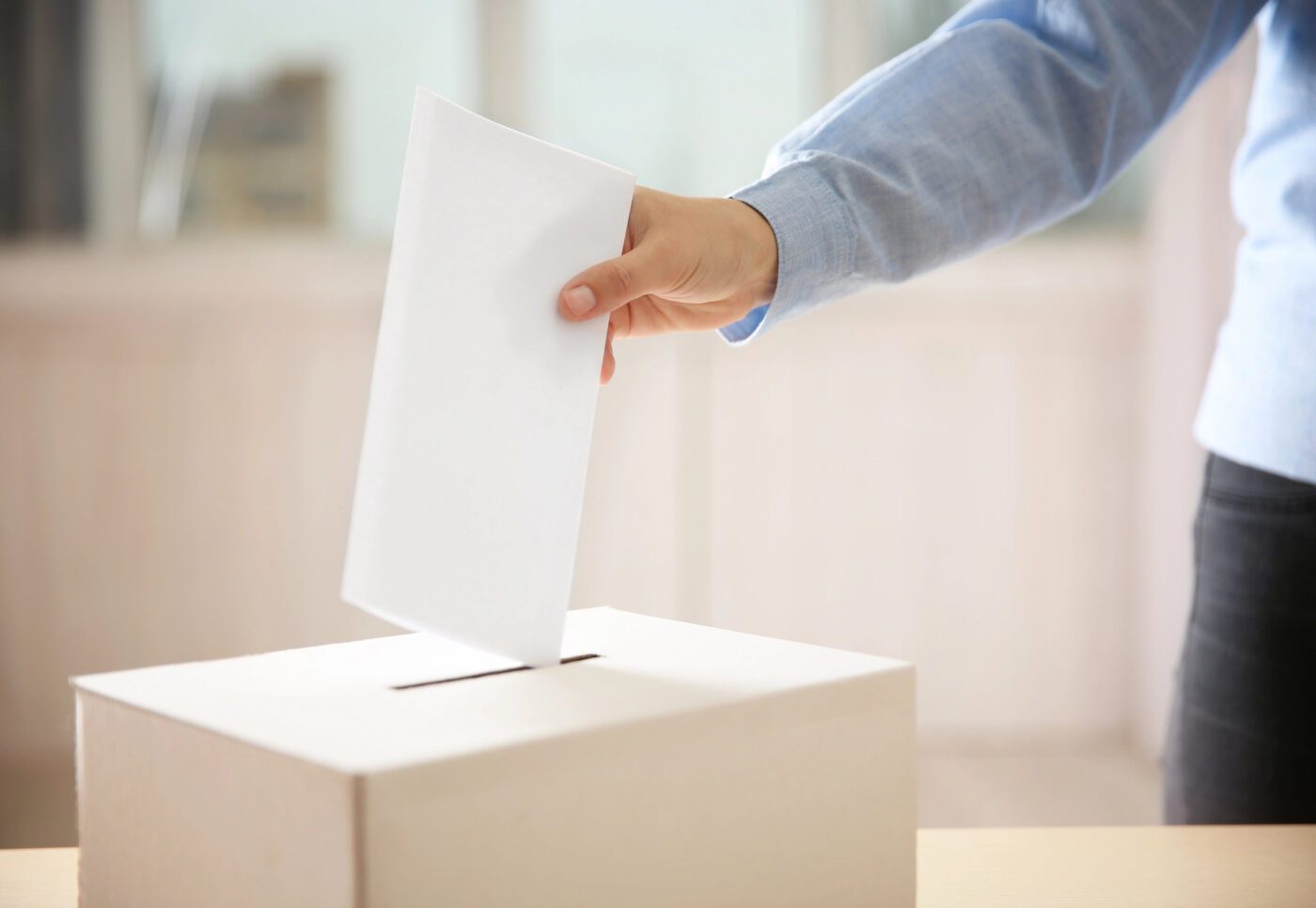 Für eine Stärkung des gesellschaftlichen Zusammenhalts und der Demokratie setzen sich Religionsvertreter im Vorfeld der Nationalratswahl am 29. September ein. (Foto: Depositphotos/belchonock)